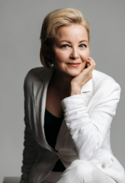 Pisac na blic: Eva Pap Povodom romana „Pre zalaska sunca“