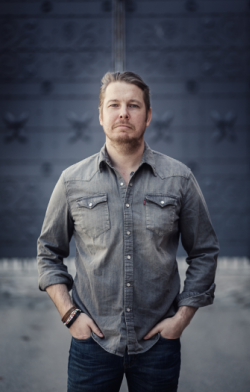 Na mladima svet ostaje Fredrik Bakman i „Slika s morem“